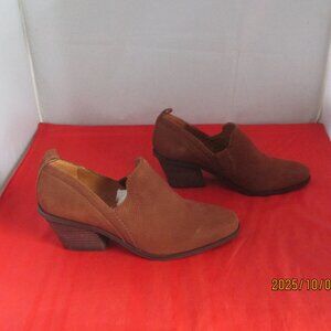 Lucky Brand Vennia Slip On Leather Shooties $129 - US Size 9 1/2 - Brown - 1273